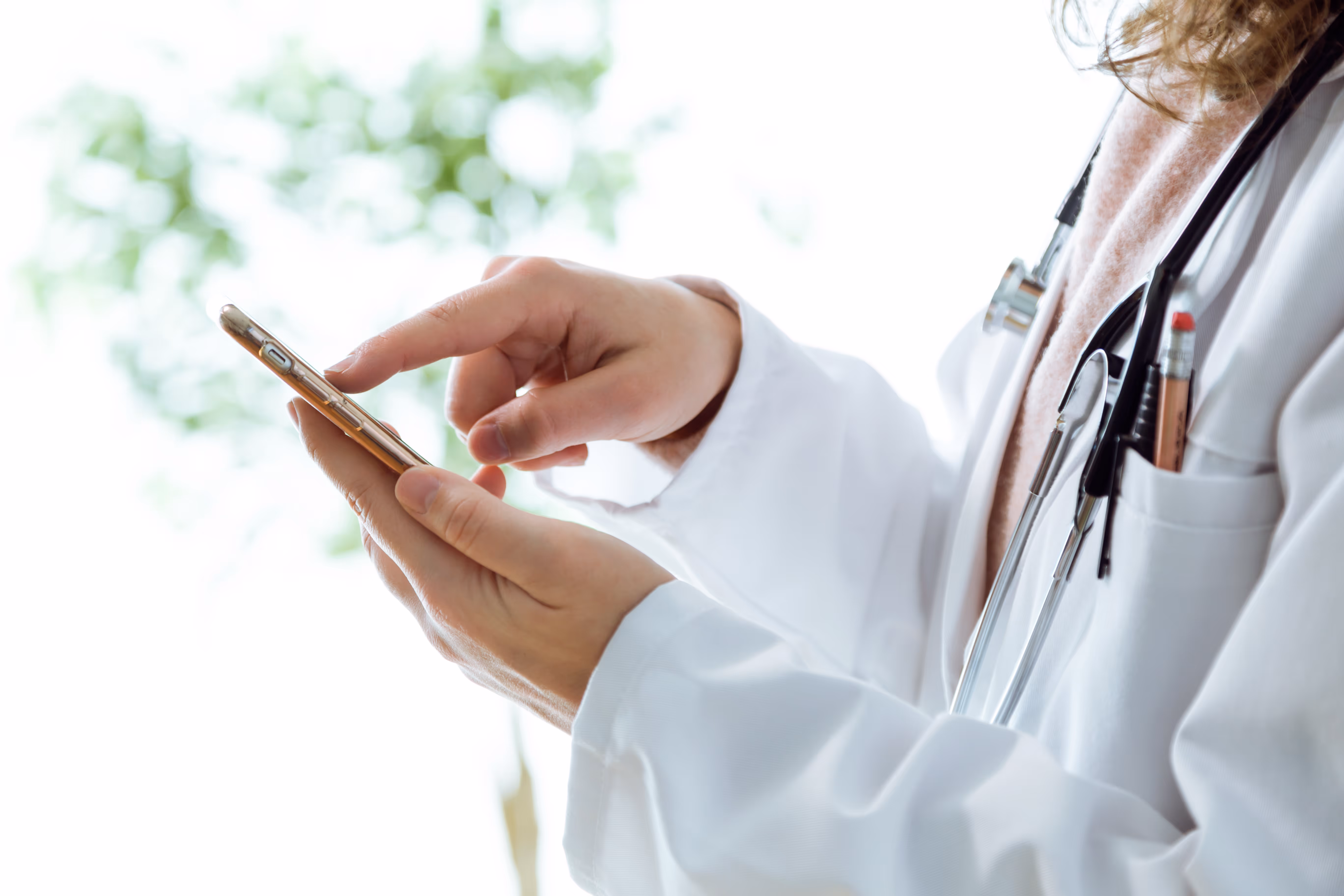 3 Ways to Cultivate Patient Trust with Digital Tools
